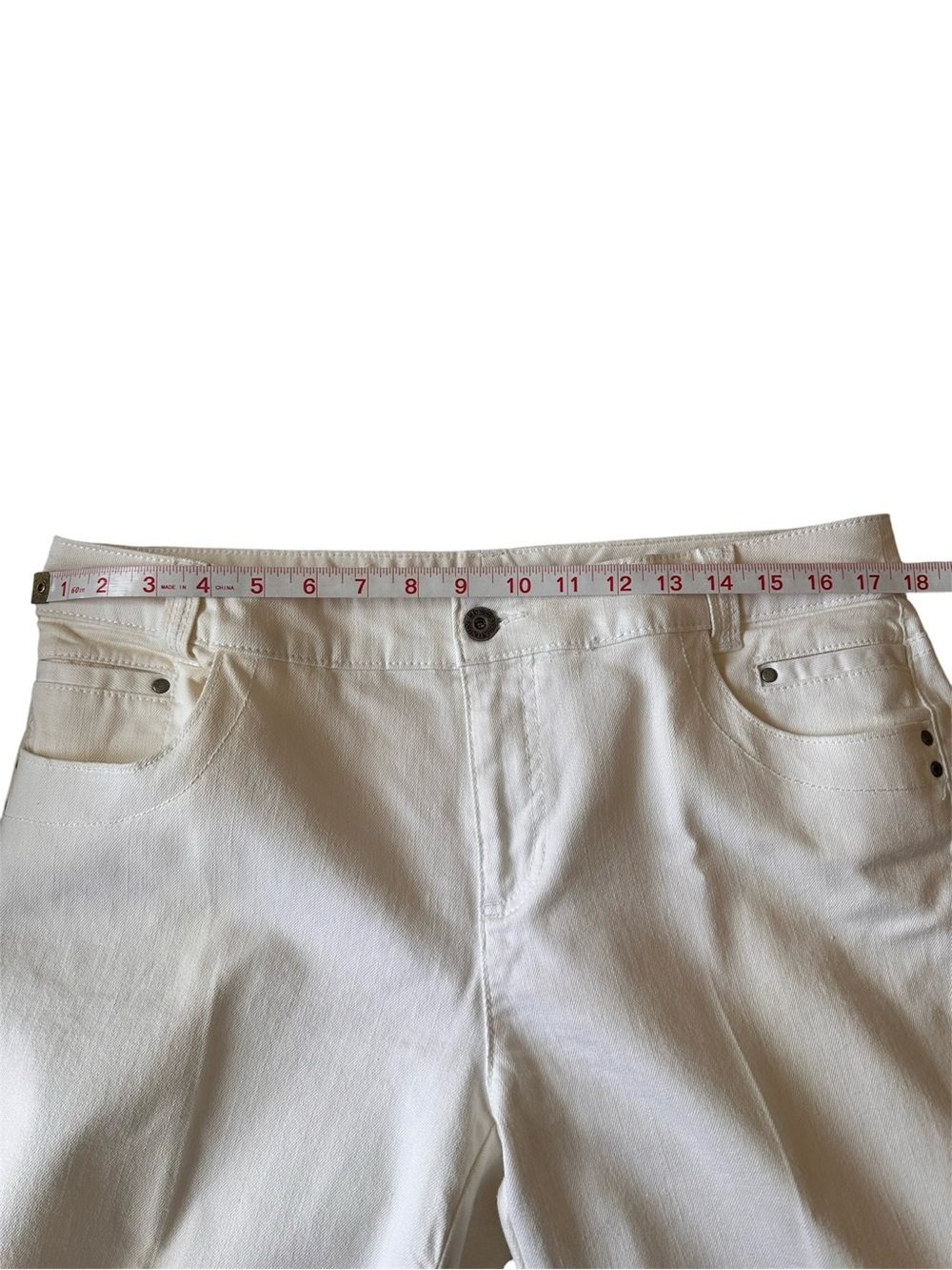 Chicos Platinum Denim Cropped White Women's Pants - Classic Straight Leg Size 2 - Picture 5 of 5